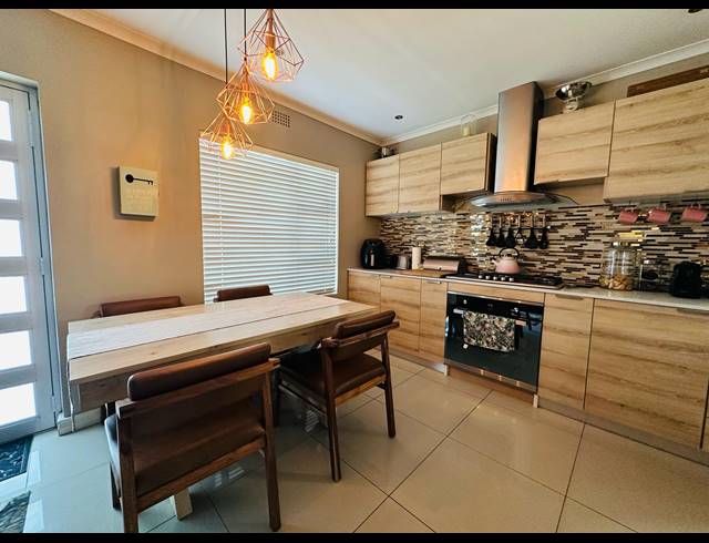 3 BEDROOM HOUSE SOLD IN SONSTRAAL HEIGHTS